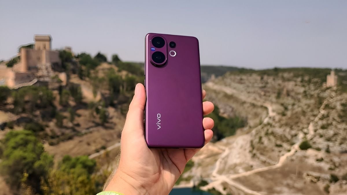 Vivo slim smartphone, Vivo 250MP camera phone, Vivo 6500mAh battery mobile, Vivo smartphone launch 2025, Vivo budget smartphone, Vivo phone under 12000, Vivo slim design phone, Vivo latest smartphone 2025, Vivo mobile features, Vivo new phone price,